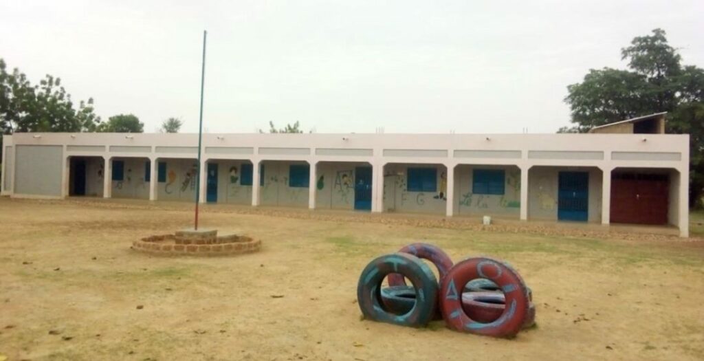 “Il Paese degli uomini integri”. Centro per l’apprendimento precoce e la scuola dell’infanzia (Zingane, Burkina Faso)